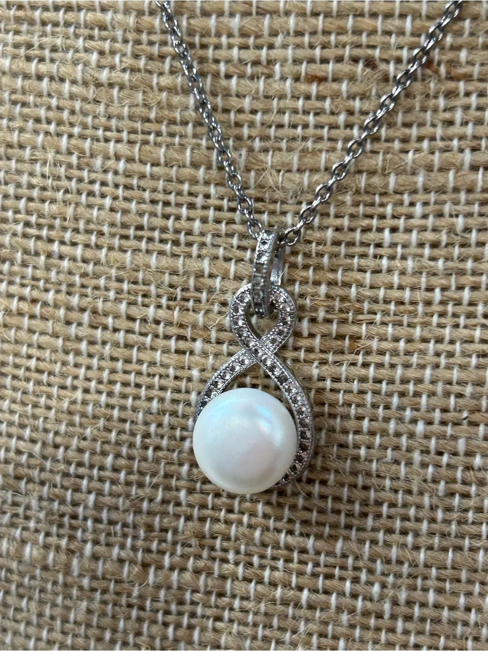 Beautiful Carolyn Pollack 925 chain and infinity pearl cz pendant